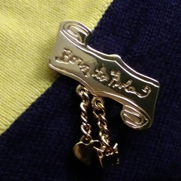 Sweater - Picture 2 of 6